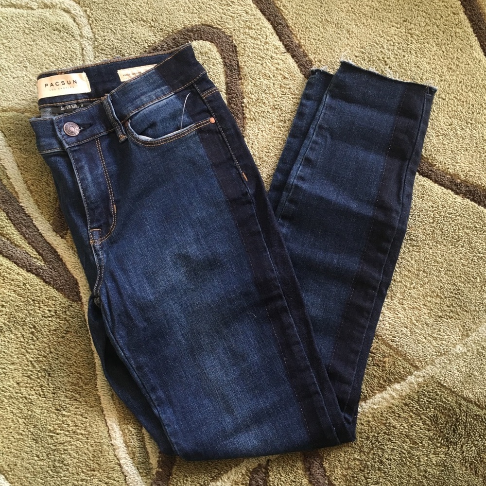 Pacsun Darkwash Frayed Ankle Jeggings Size 24